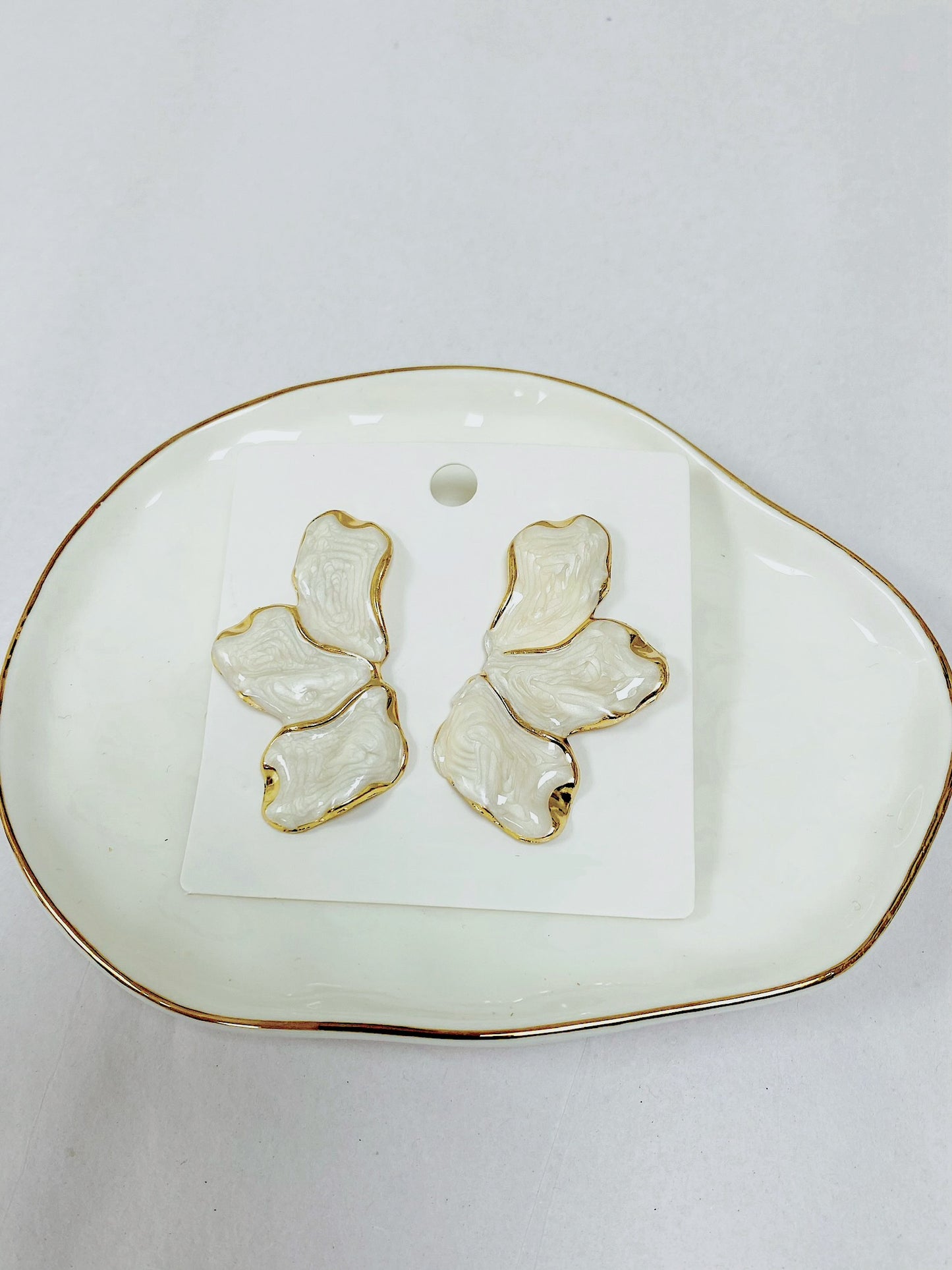 White Petals Earrings