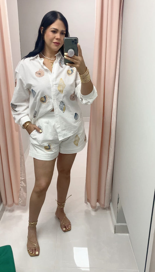 Seashell Embroidered Set