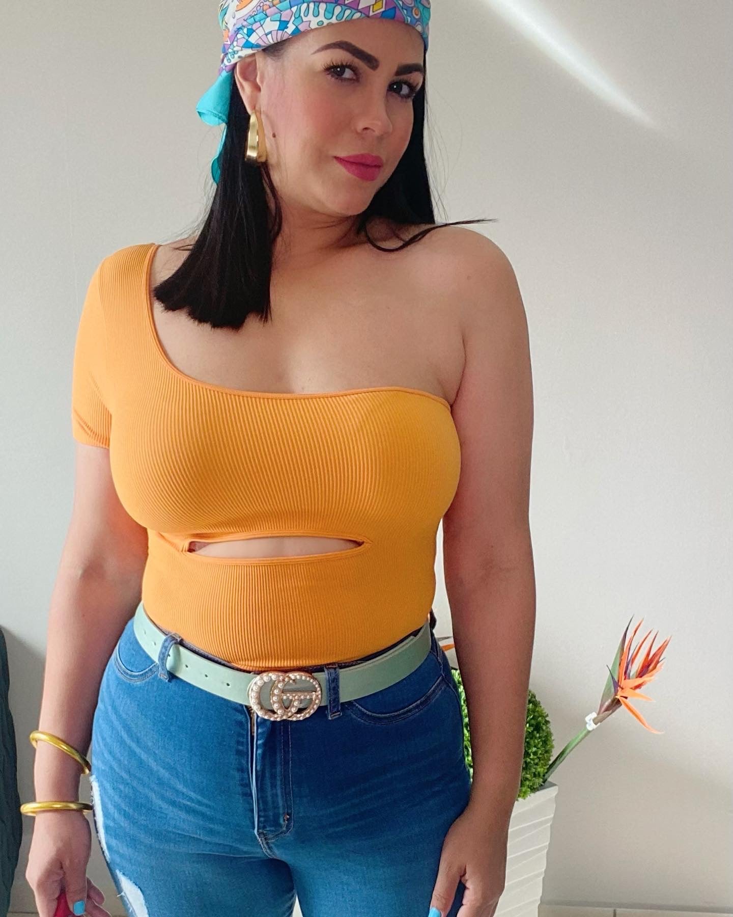 One Shoulder Cut Out Basic